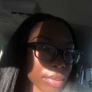 Meet your Posher, Tiara